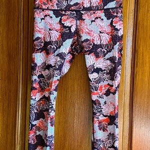Lululemon Wunder Under 25” leggings!